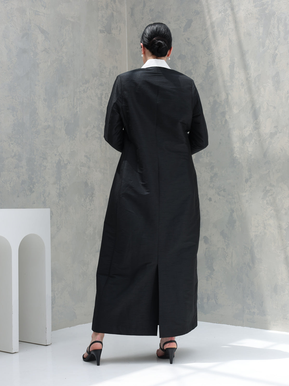 Everyday Collection Abaya — Black with White Collar