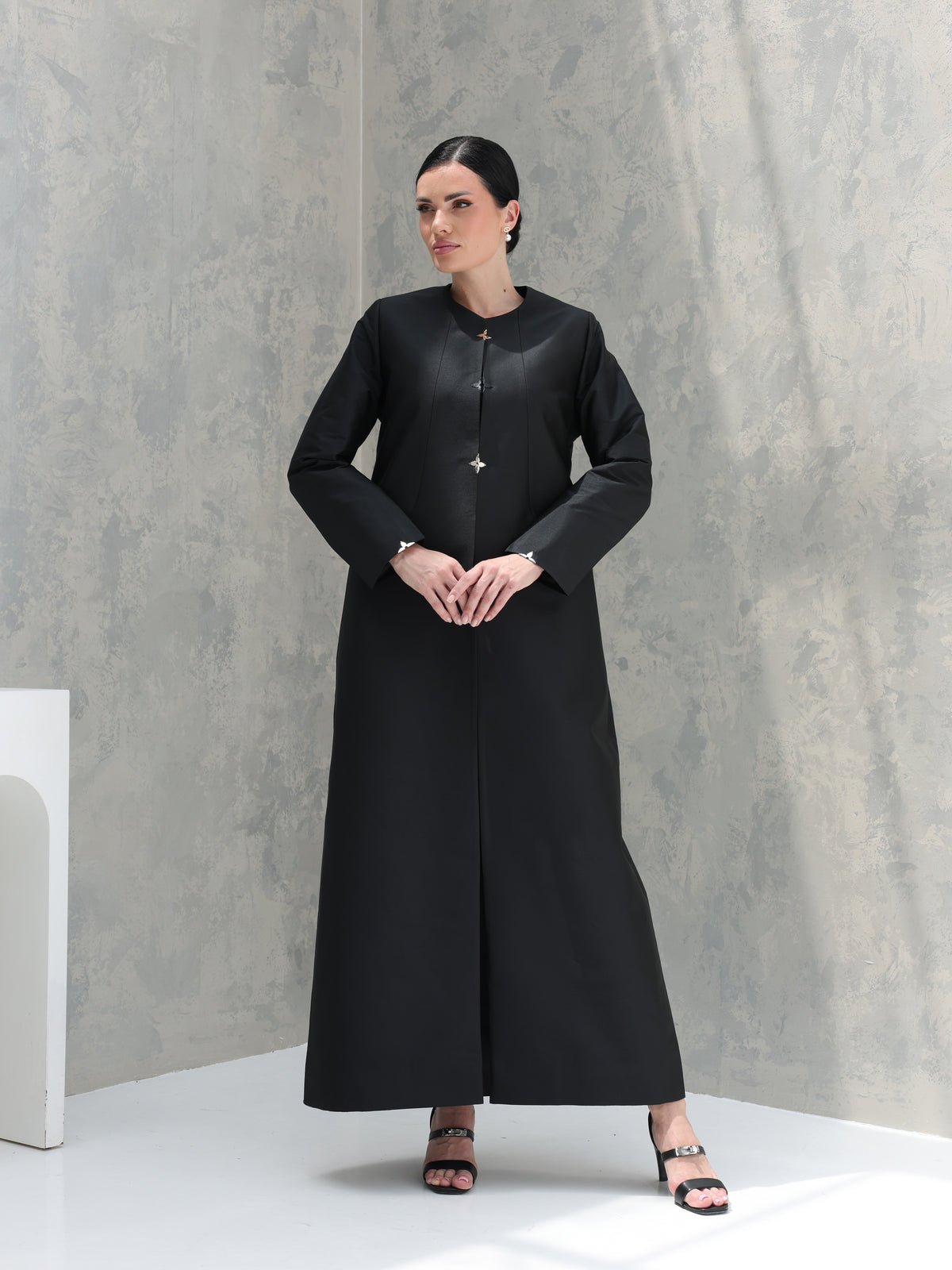 Everyday Collection Abaya — Black Butterfly Closure
