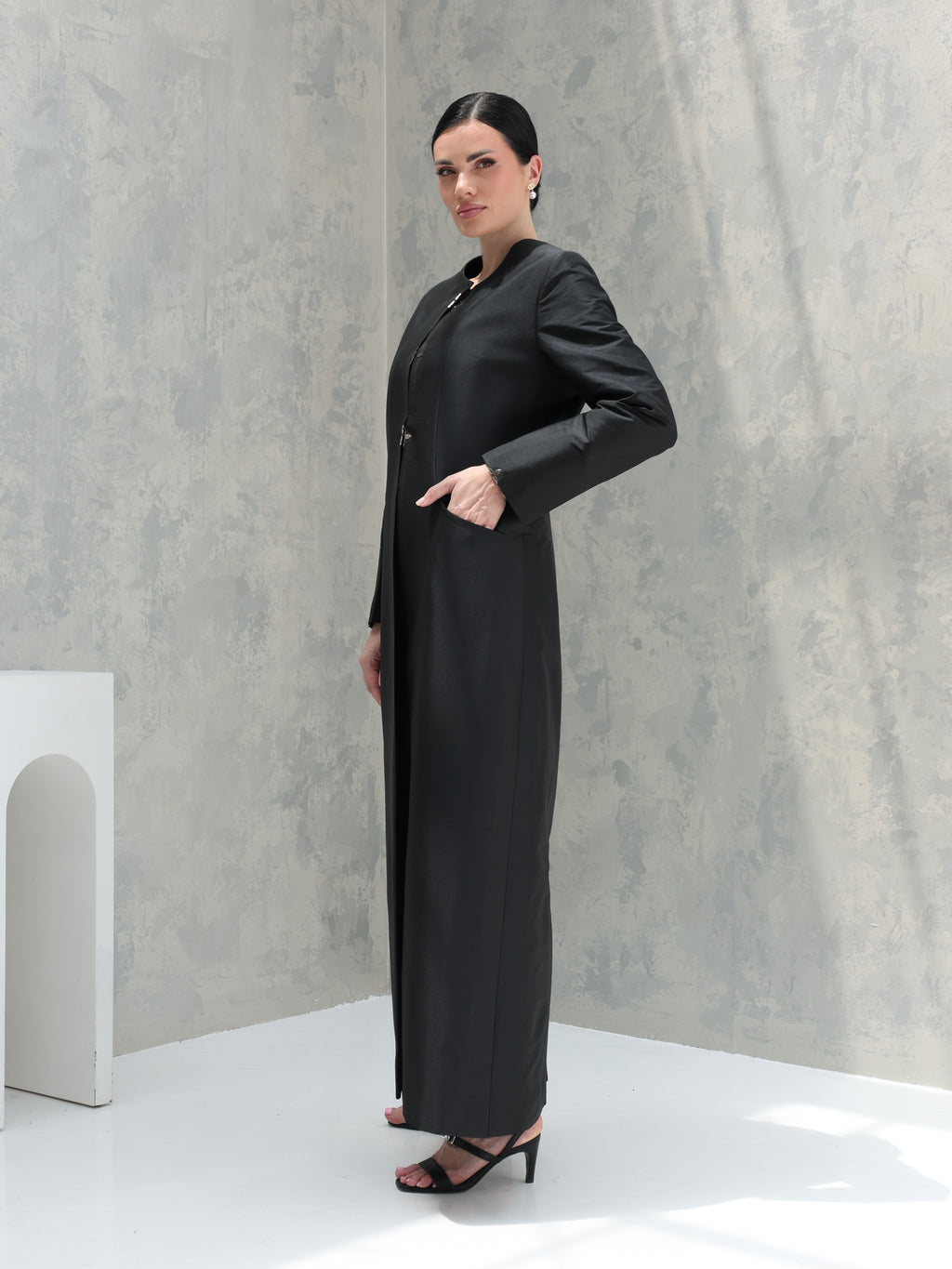 Everyday Collection Abaya — Black Butterfly Closure